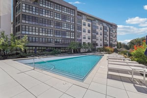 Embassy Dr-1209-919.jpg