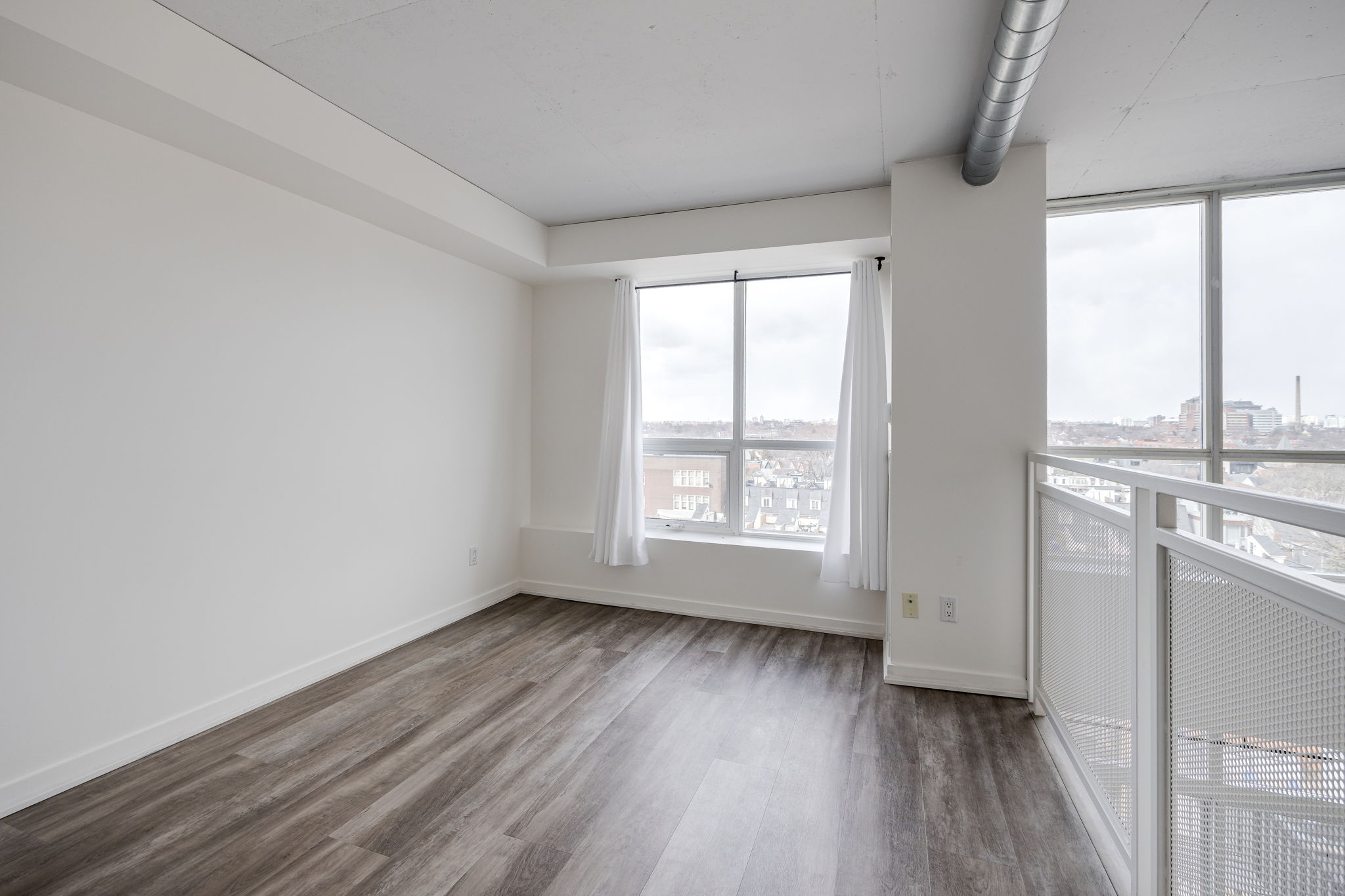 Toronto property showcase — delivered property photograph 12