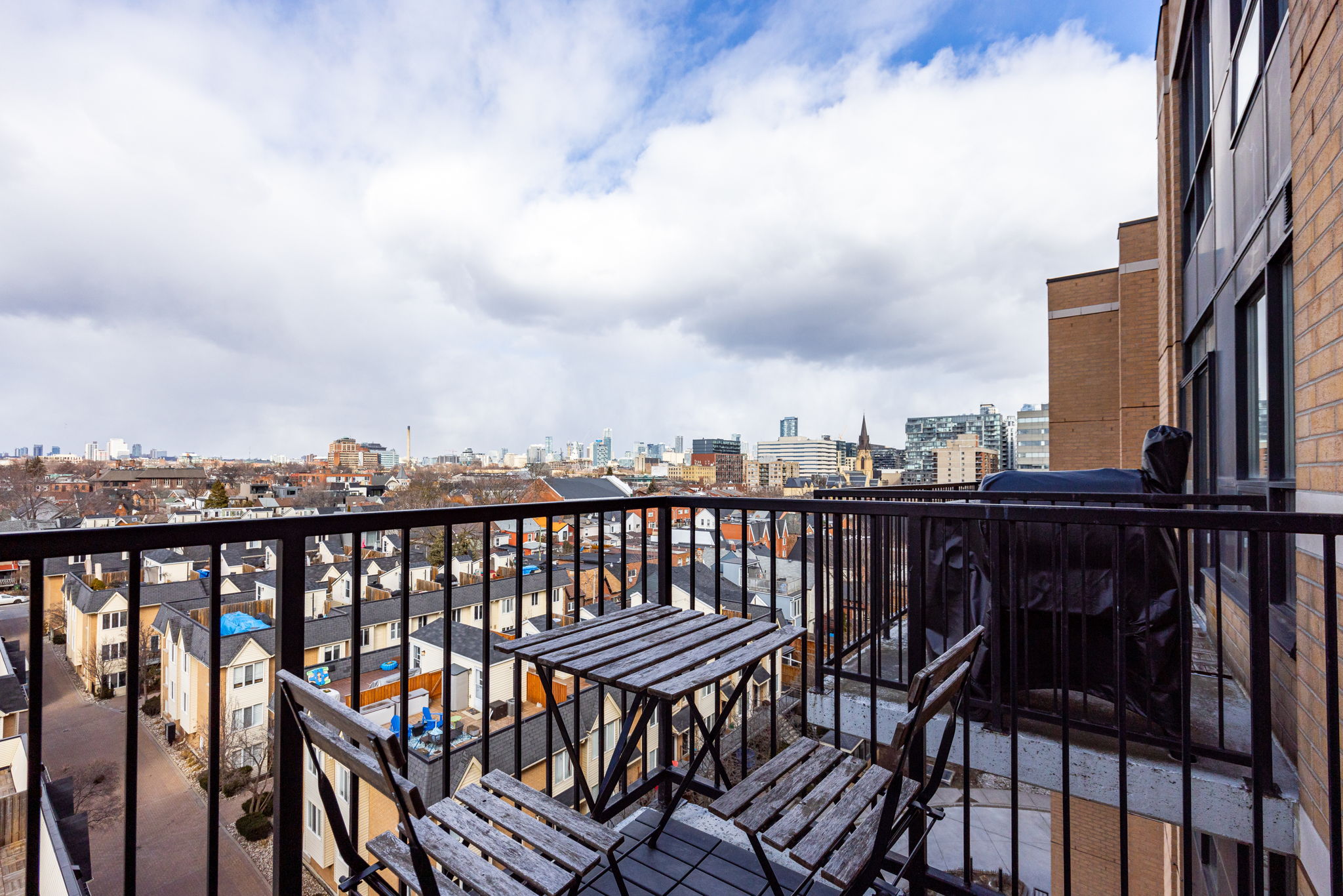 Toronto property showcase — delivered property photograph 23