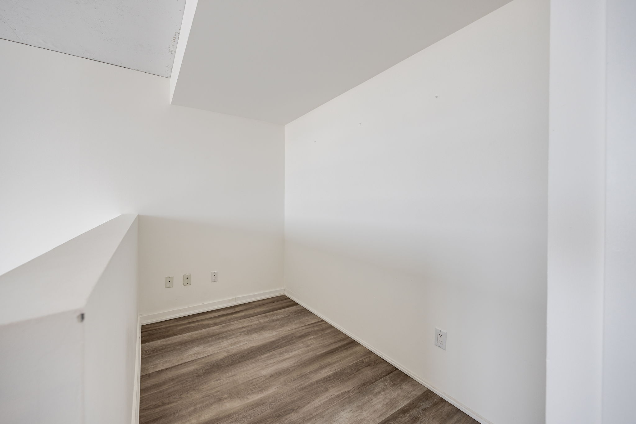 Toronto property showcase — delivered property photograph 16