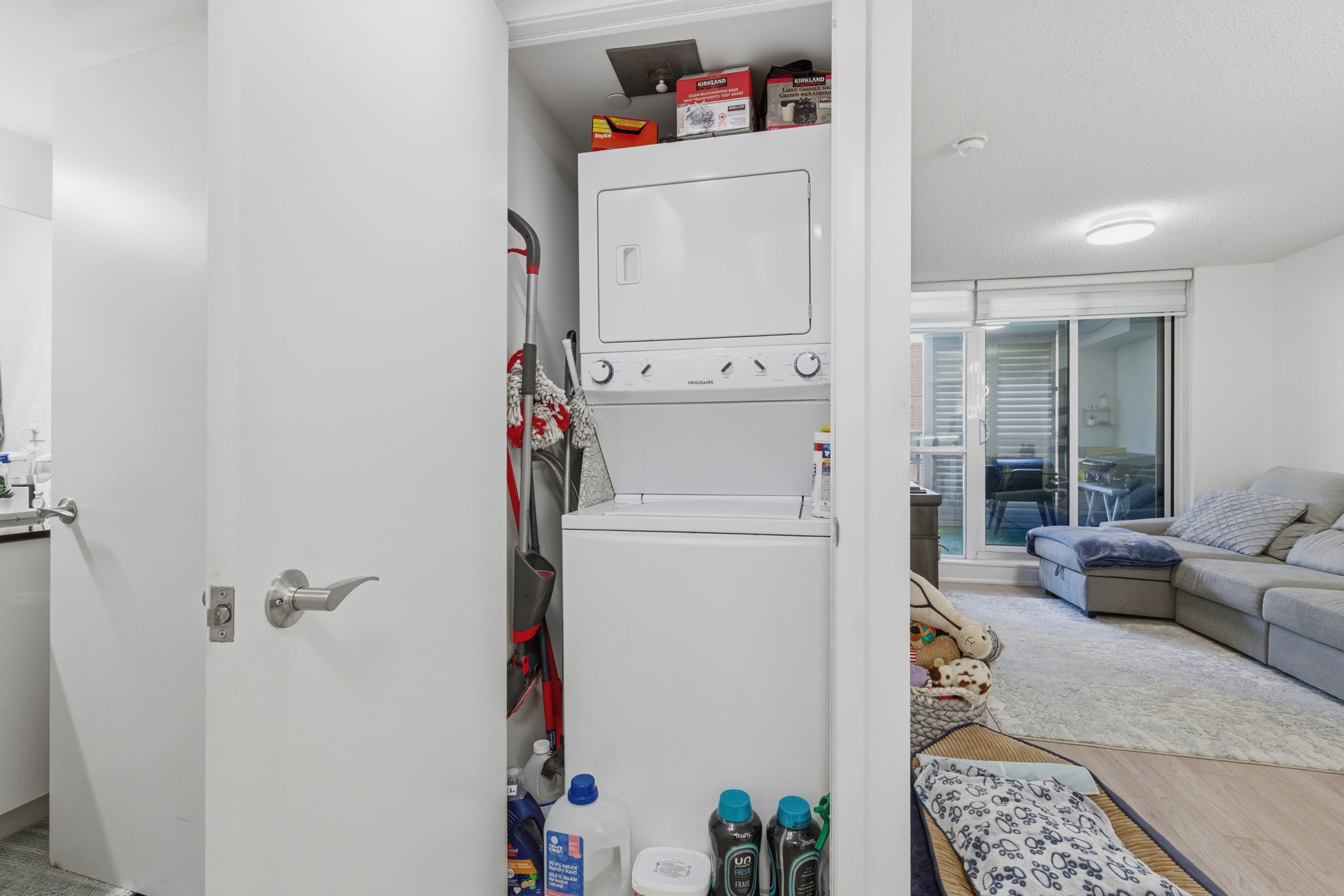 Property in Toronto — delivered property photograph 14
