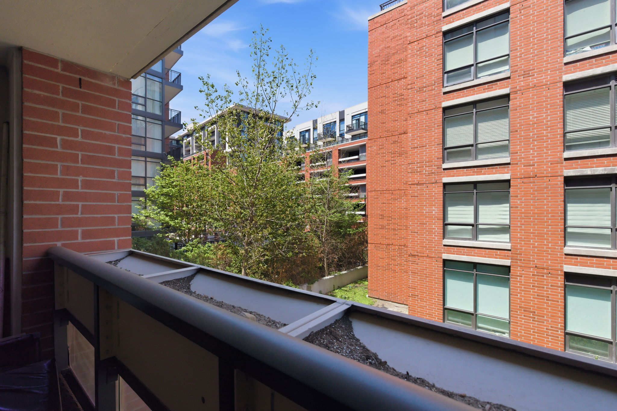 Property in Toronto — delivered property photograph 18