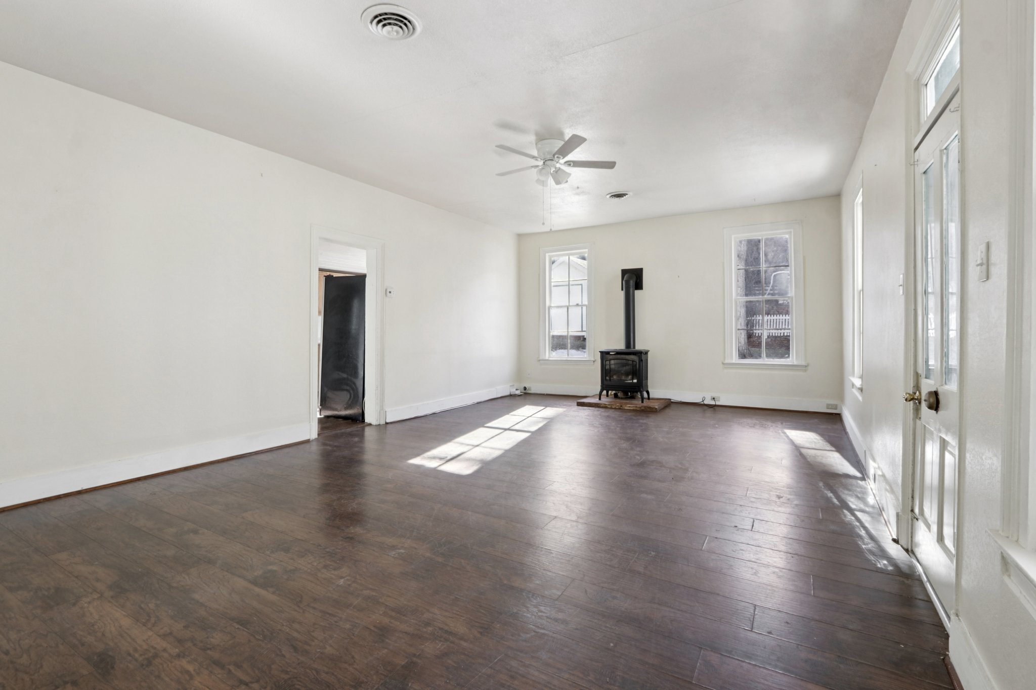 Main St-S3112-006.jpg