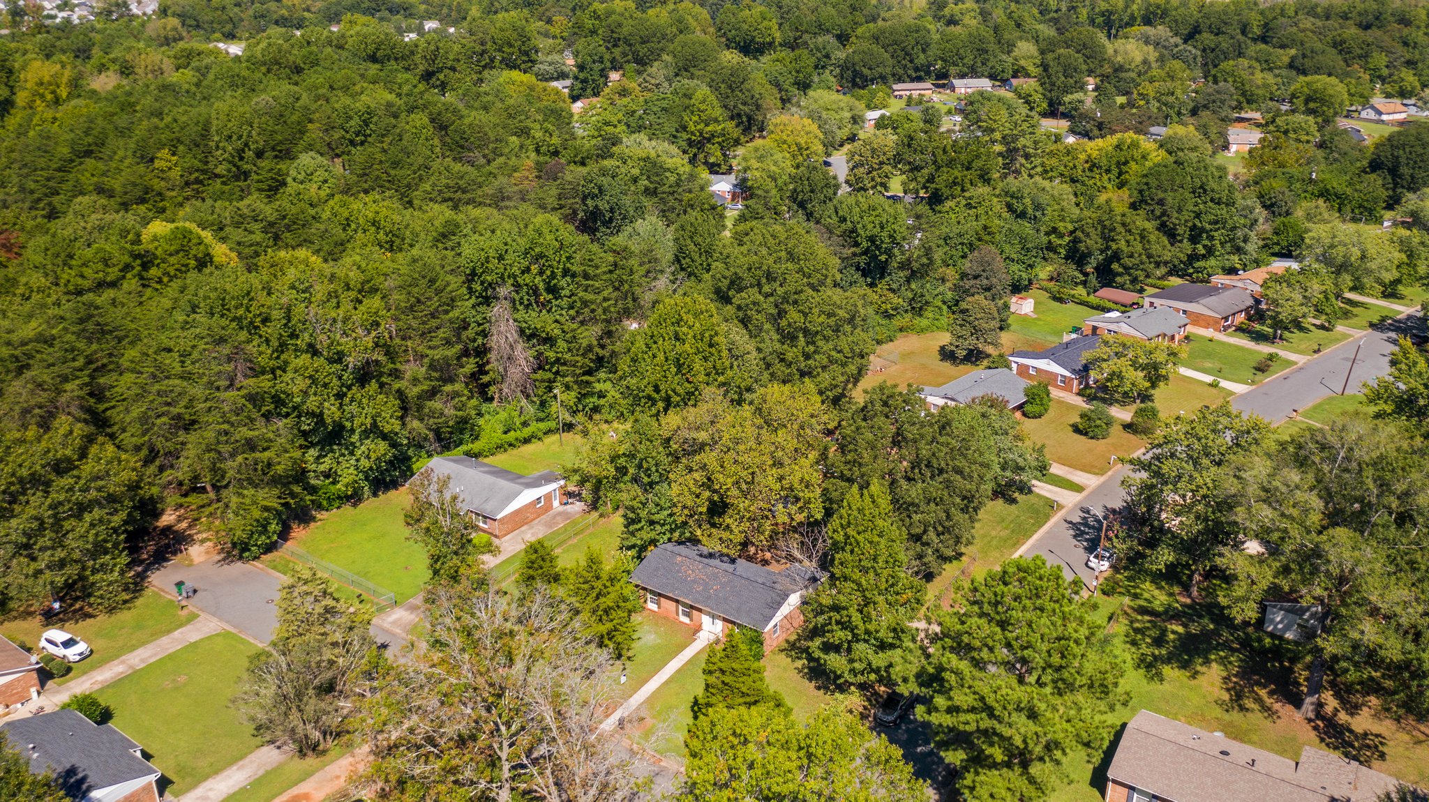 800 Milan Rd E, Charlotte, NC 28216, USA Photo 13