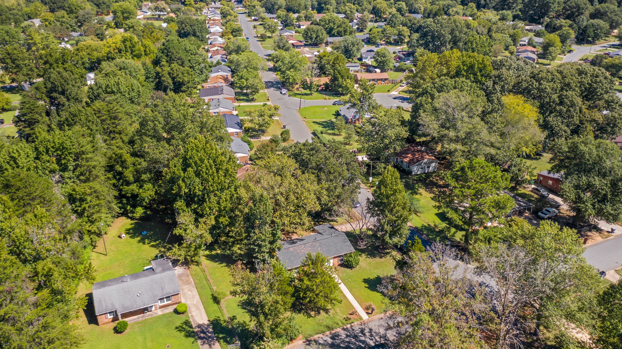 800 Milan Rd E, Charlotte, NC 28216, USA Photo 12