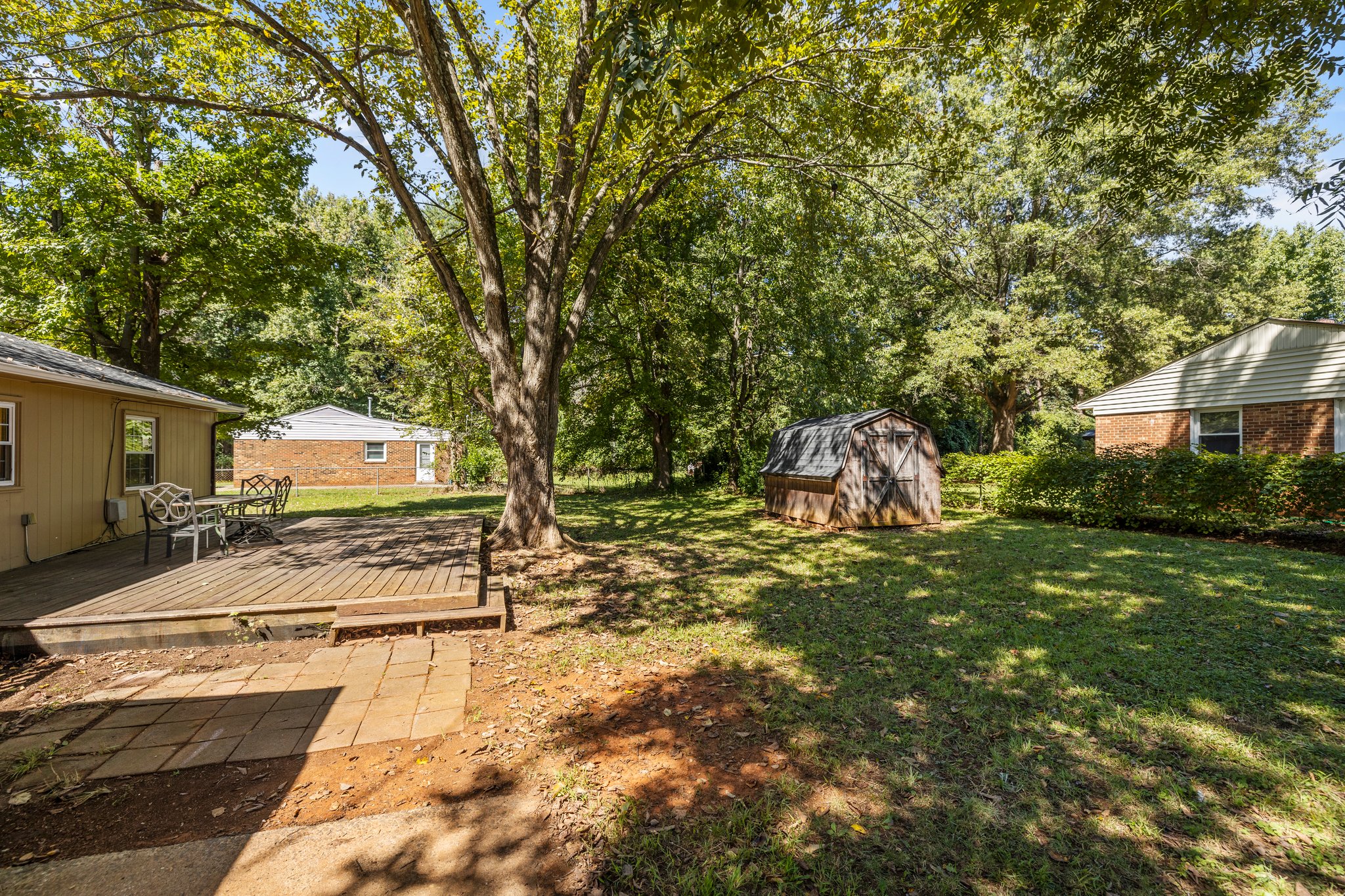 800 Milan Rd E, Charlotte, NC 28216, USA Photo 8