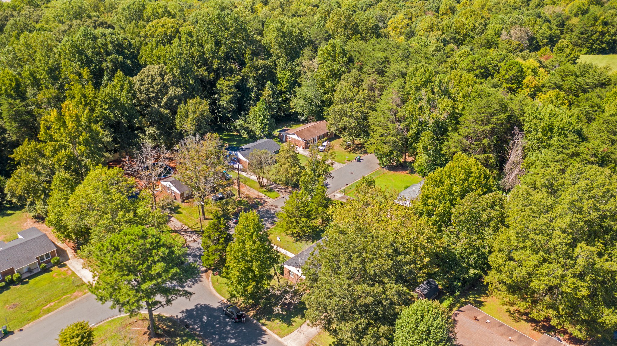 800 Milan Rd E, Charlotte, NC 28216, USA Photo 14