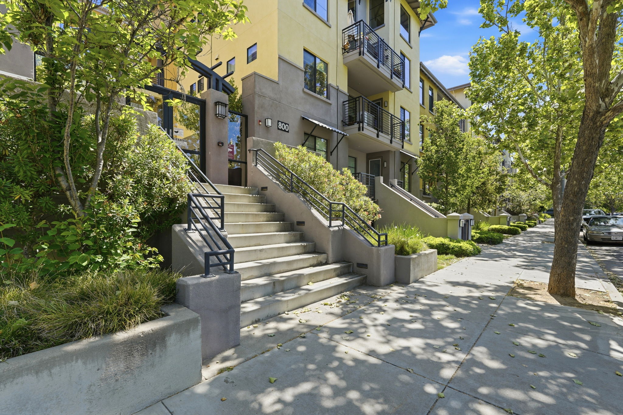005_F8_800 N 8th St
