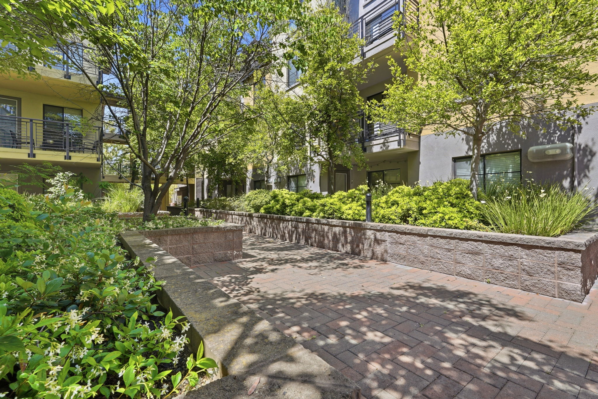 036_F8_800 N 8th St