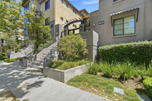 006_F8_800 N 8th St