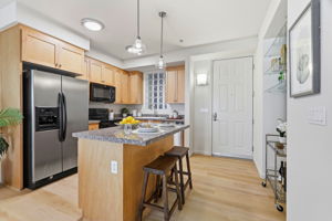 012_F8_800 N 8th St