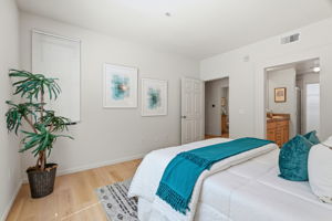 022_F8_800 N 8th St