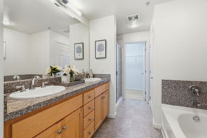 024_F8_800 N 8th St