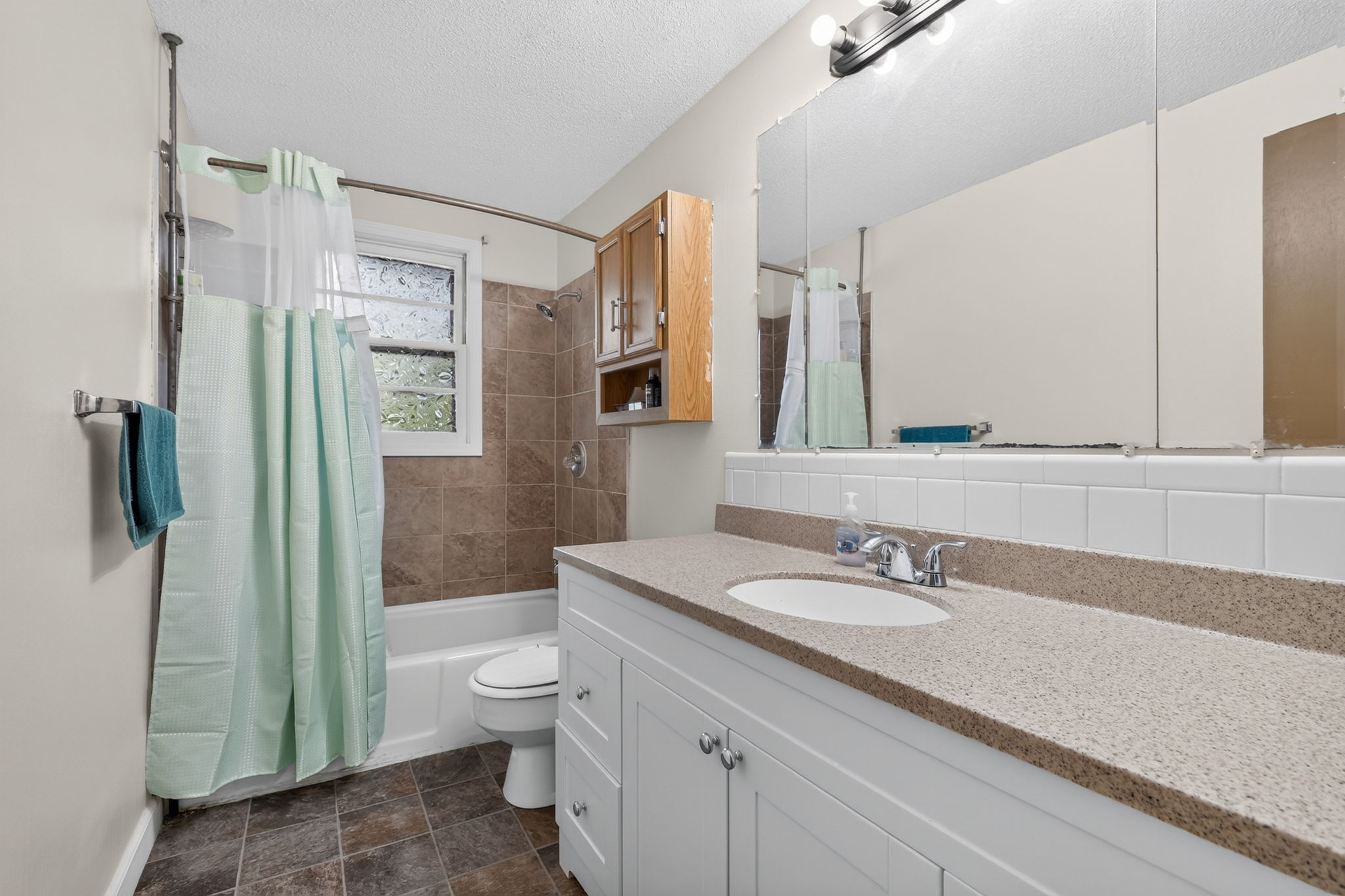 800 NE 113th Terrace-035