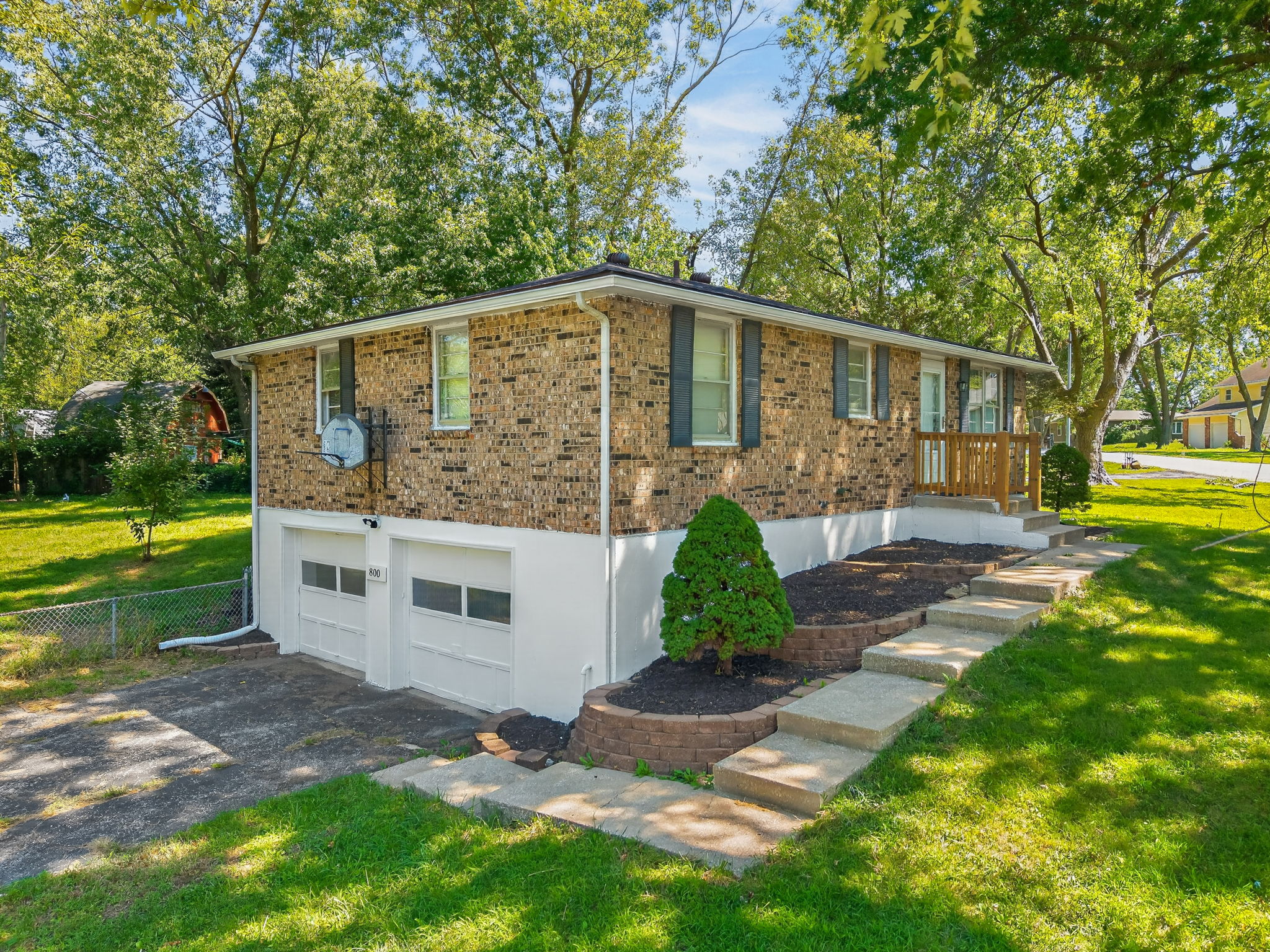 800 NE 113th Terrace-003