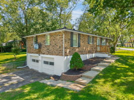 800 NE 113th Terrace-003