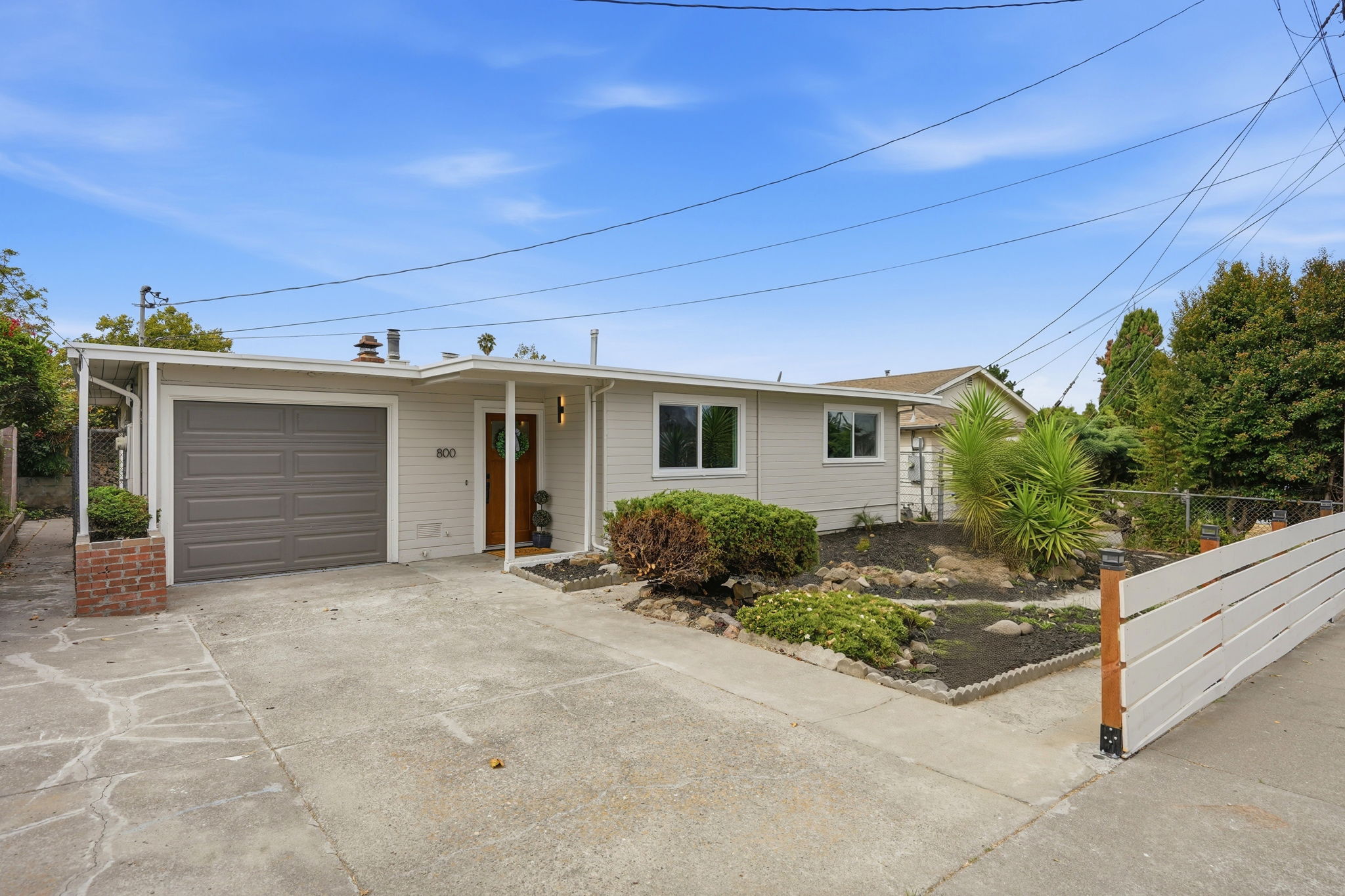 002_F8_800 Payne Dr