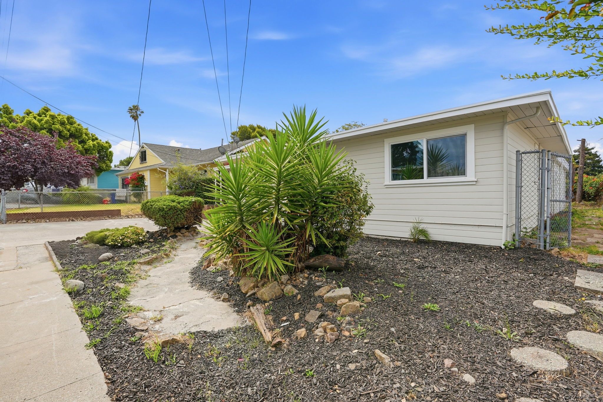 003_F8_800 Payne Dr