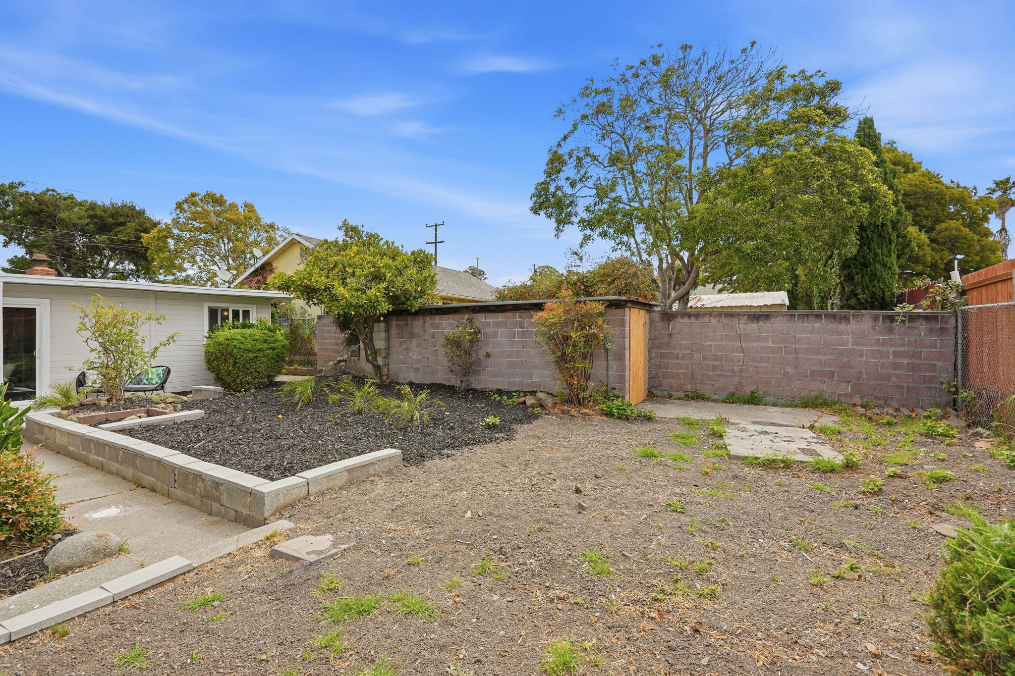 030_F8_800 Payne Dr
