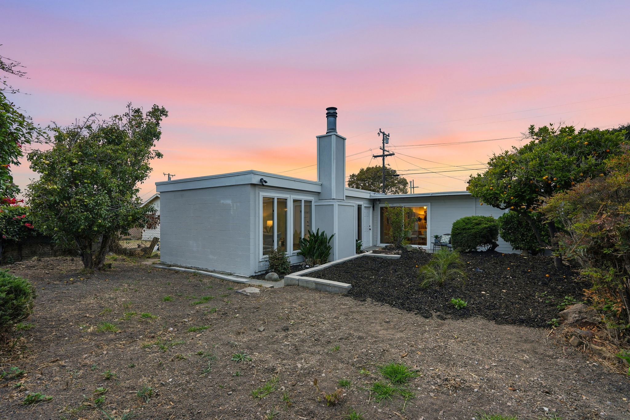 011_F8_TWILIGHT_800 Payne Dr