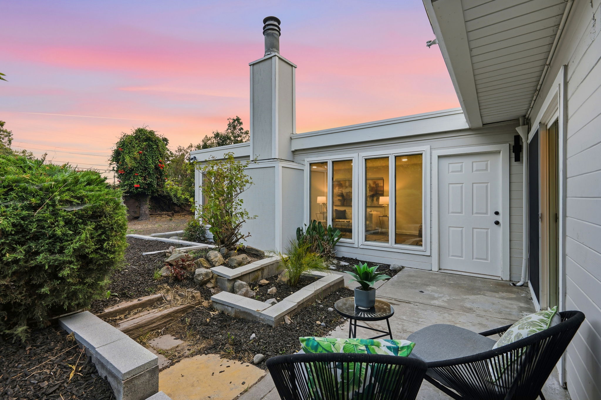 021_F8_TWILIGHT_800 Payne Dr
