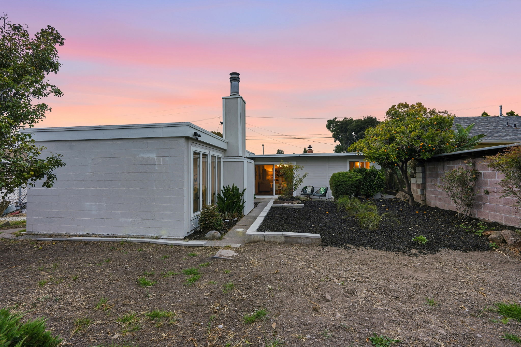 022_F8_TWILIGHT_800 Payne Dr