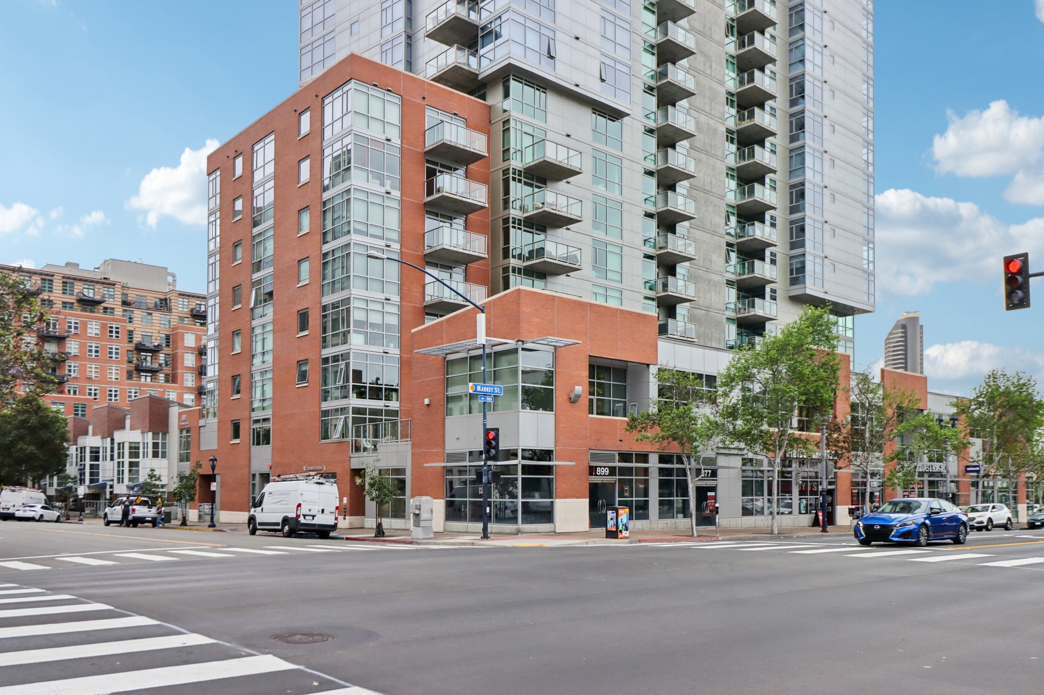 The Mark Ln 607-S0104-002.jpg