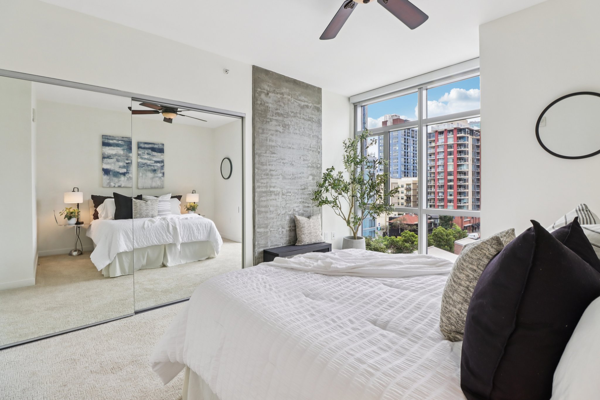 The Mark Ln 607-S0104-024.jpg