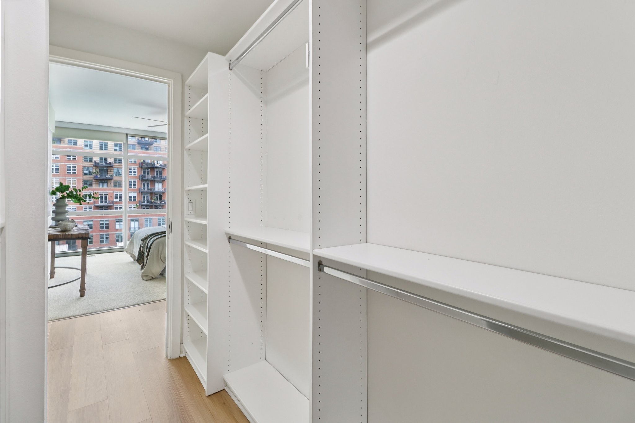 The Mark Ln 607-S0104-029.jpg