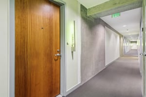 The Mark Ln 607-S0104-003.jpg