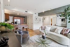 The Mark Ln 607-S0104-010.jpg