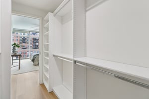 The Mark Ln 607-S0104-029.jpg