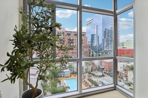 The Mark Ln 607-S0104-036.jpg