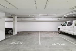 The Mark Ln 607-S0104-039.jpg