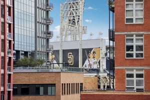 The Mark Ln 607-S0104-047.jpg