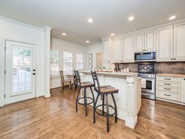 800 Town Side Dr, Apex, NC 27502, USA Photo 9