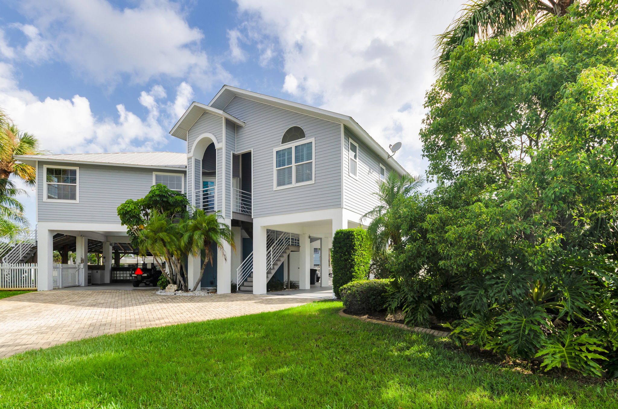 Front Exterior11