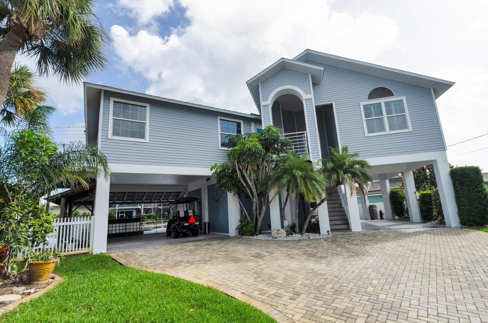 Front Exterior4