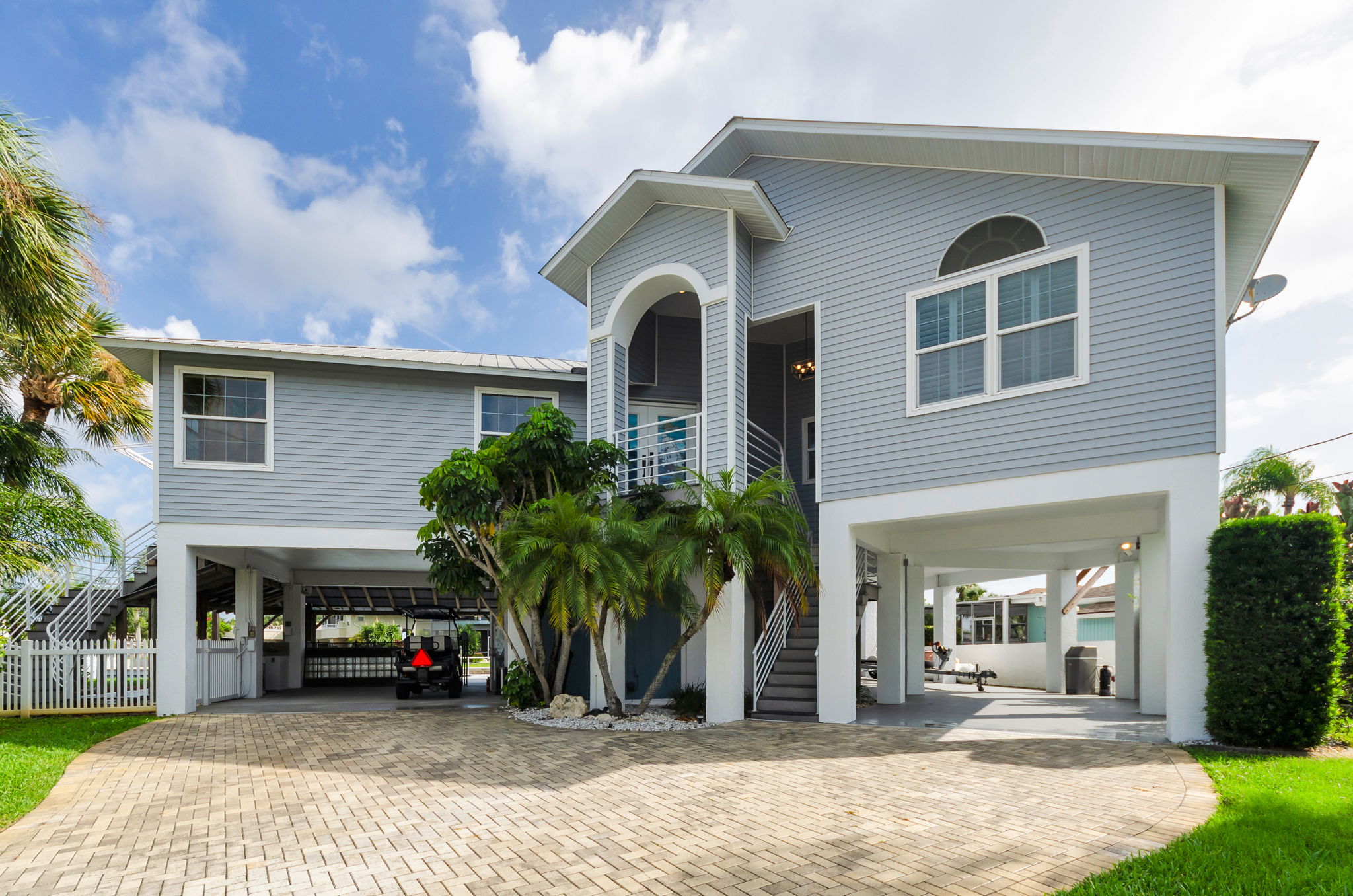 Front Exterior5