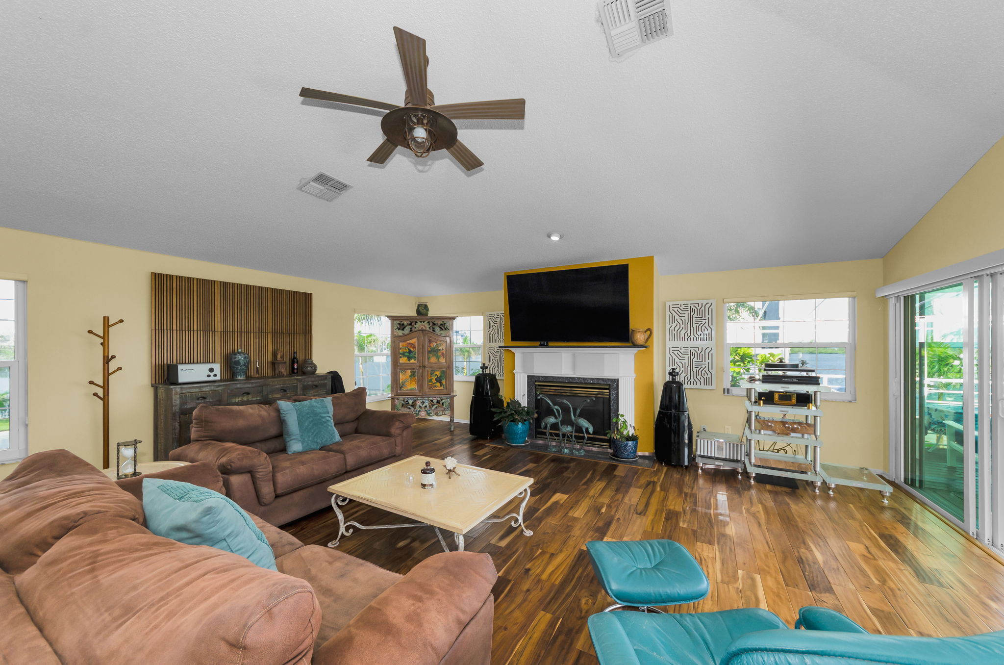 Living Room5