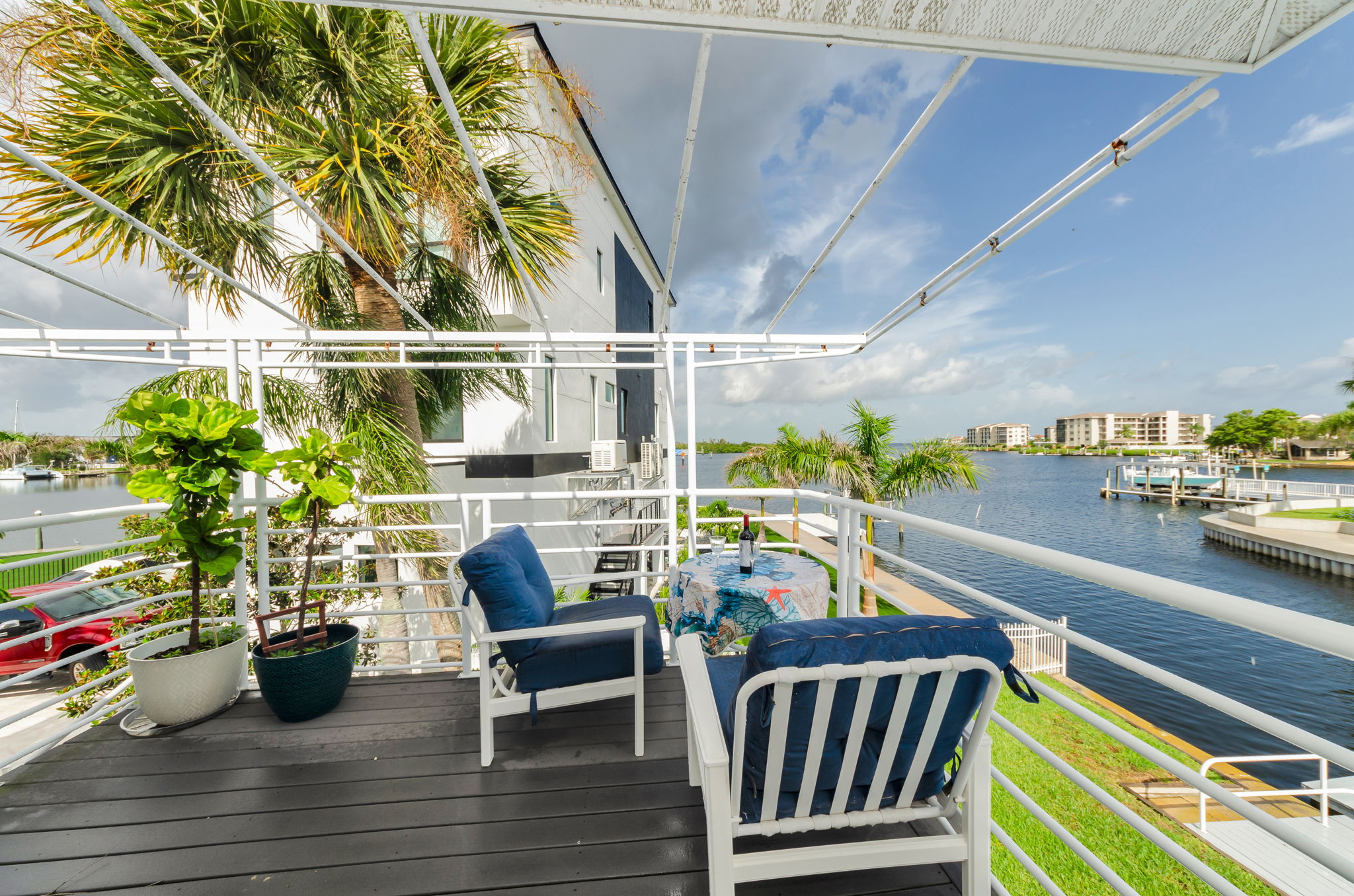Balcony2