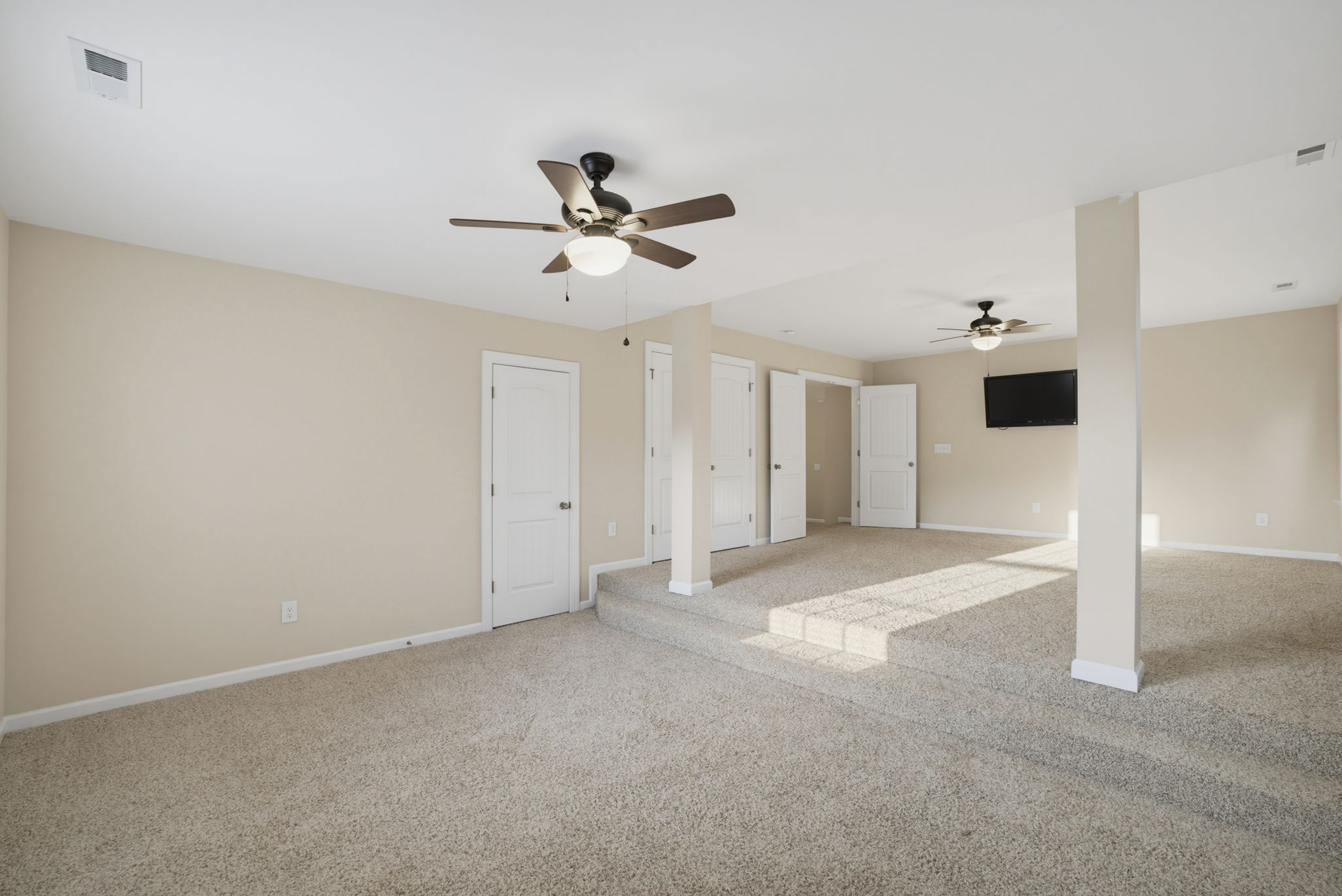 8001 Laffin Ct-29