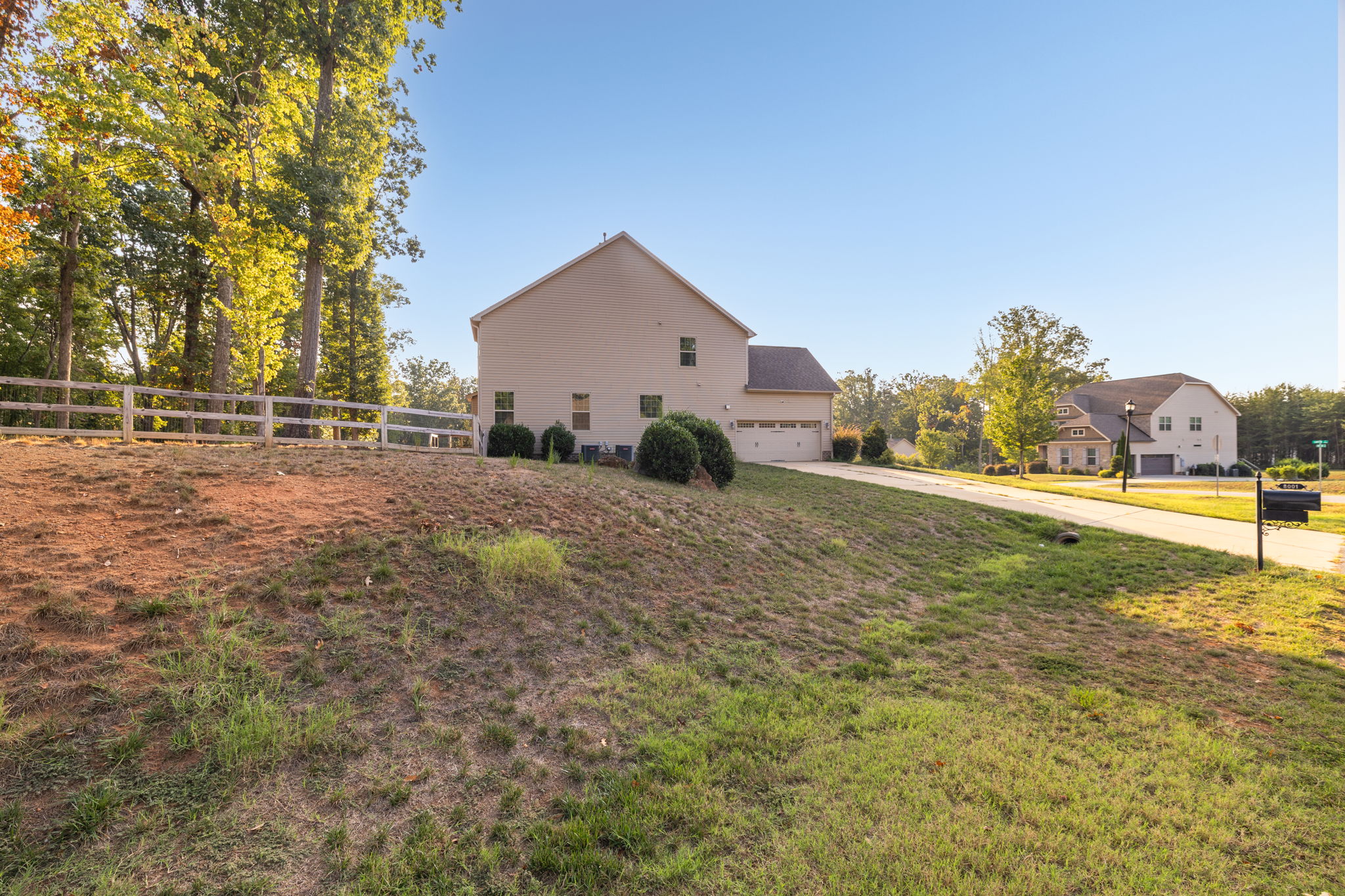 8001 Laffin Ct-46