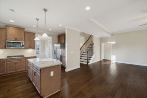 8001 Laffin Ct-11
