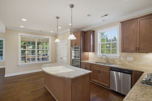 8001 Laffin Ct-14