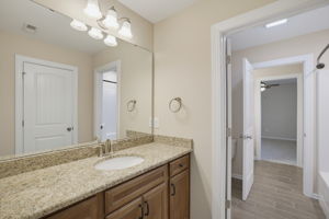8001 Laffin Ct-32