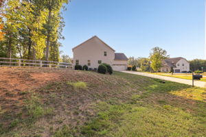8001 Laffin Ct-46