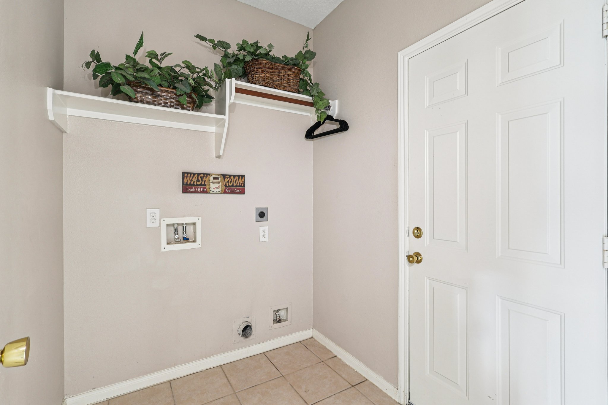 Cross Trail Dr-S2703-006r.jpg