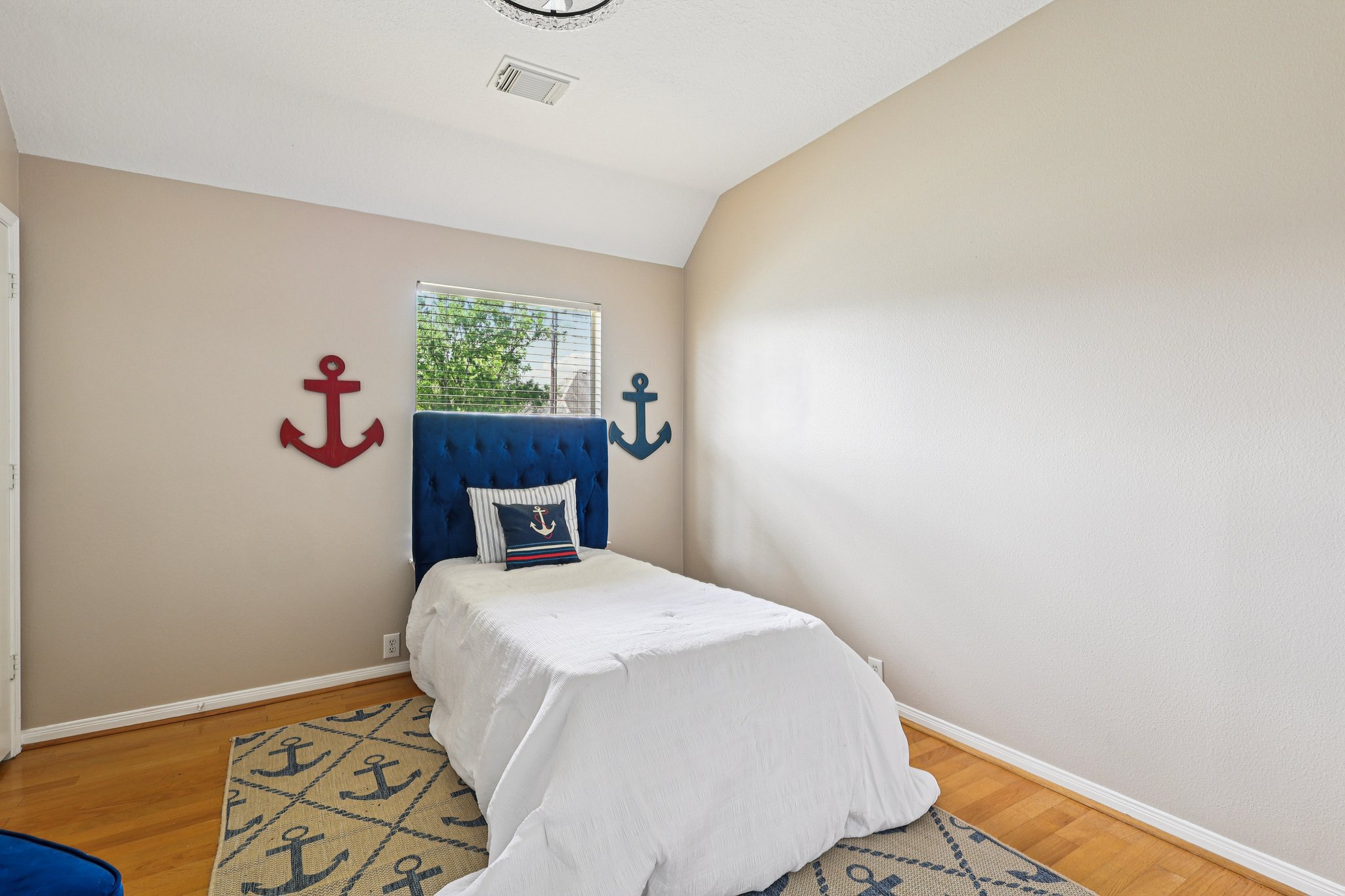 Cross Trail Dr-S2703-027r.jpg