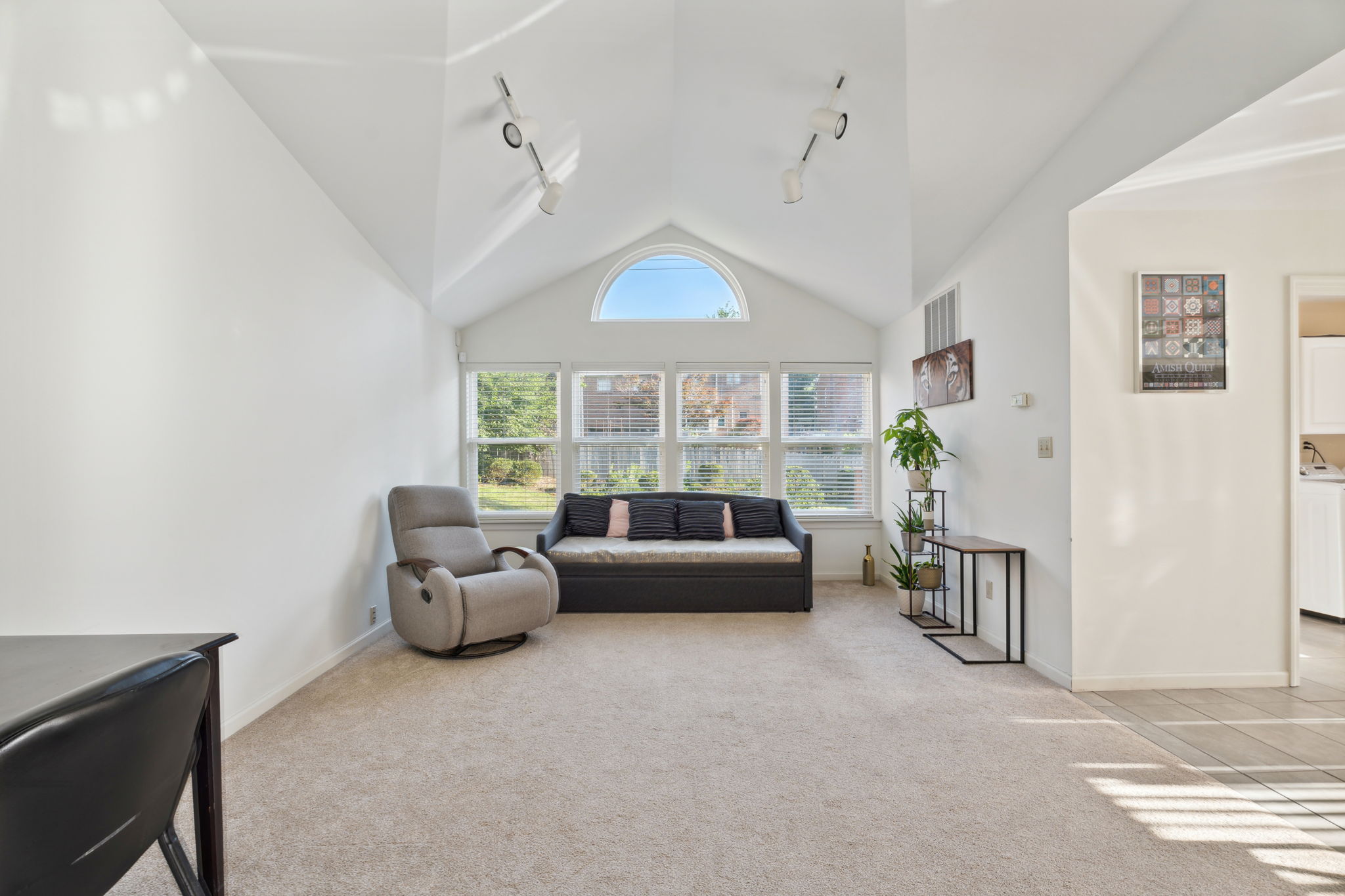 16_Interior